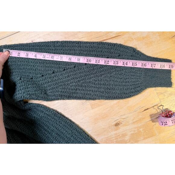 American Eagle Buttoned Boxy Cardigan Sweaters Size XS Oversized Gray Green Cozy - Picture 8 of 16